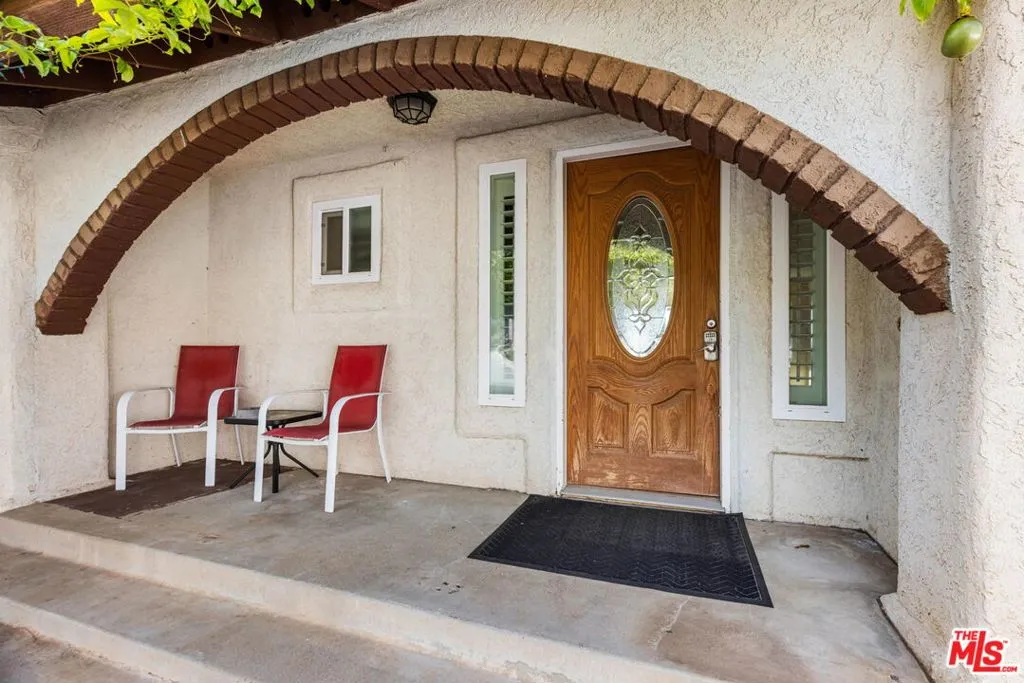 20965 Bentley Drive, Perris, California 92570 home-pic-9